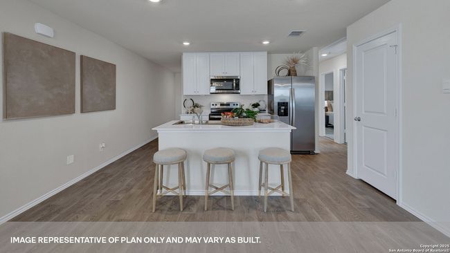 1017 Seedling Ln, House other with 4 bedrooms, 3 bathrooms and null parking in Seguin TX | Image 4
