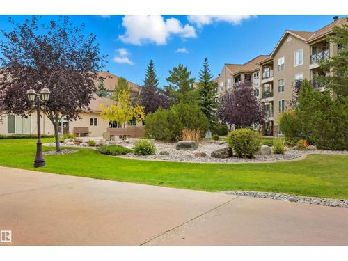 8942 156 St Nw, Edmonton, AB, T5R5Z5 | Card Image