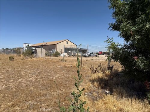 13035 Seneca Rd, Victorville, CA, 92392-9335 | Card Image
