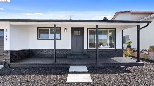 3672 Del Monte Way, San Leandro, CA, 94578-4032 | Card Image