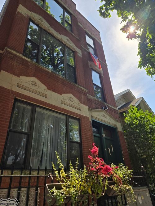 apt-1r-1851 Hoyne Ave, Chicago, IL, 60647-5555 | Card Image