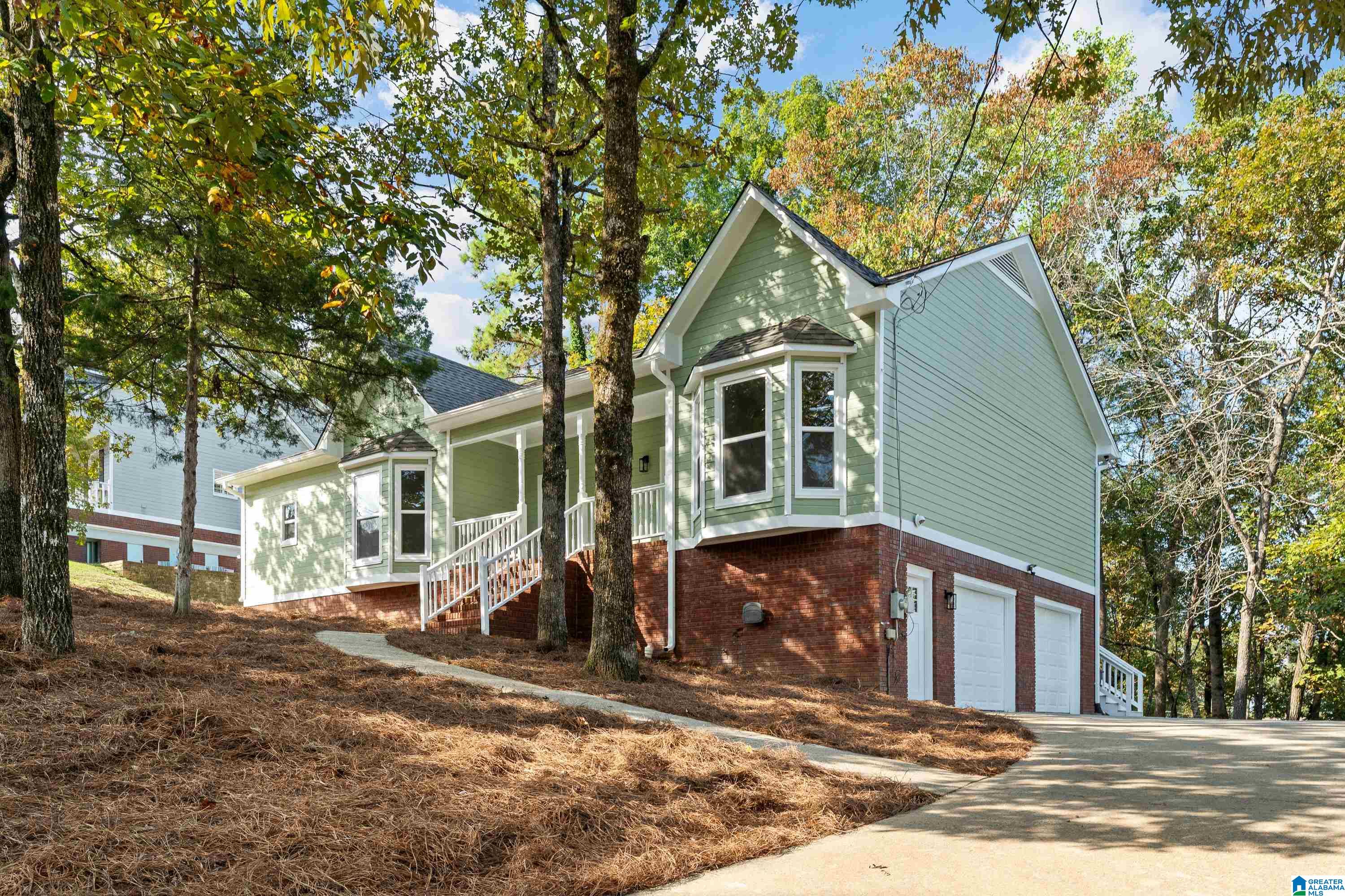 1111 Elm Dr, For Sale in Alabaster - eXp Realty