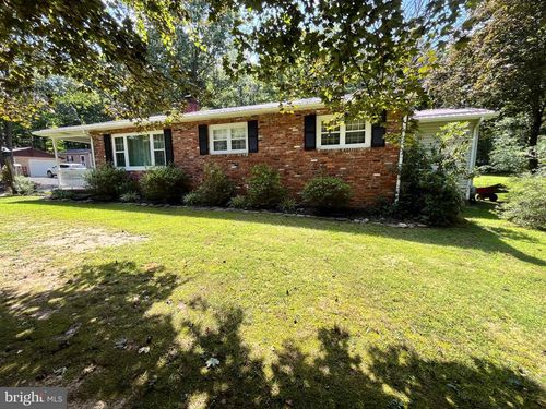 38 Oak Hill Rd, MOOREFIELD, WV, 26836-8450 | Card Image