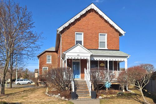 33 High St, Sutton West, ON, L0E1R0 | Card Image