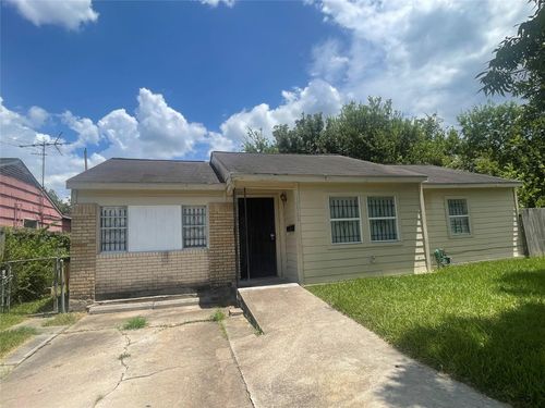 10509 Fairland Dr, Houston, TX, 77051-4249 | Card Image