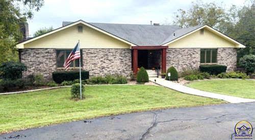 6257 Westlake Rd, Ozawkie, KS, 66070-4187 | Card Image