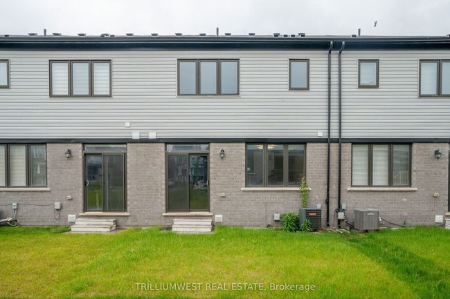 377 Dolman St, House attached with 3 bedrooms, 3 bathrooms and 2 parking in Breslau ON | Image 33