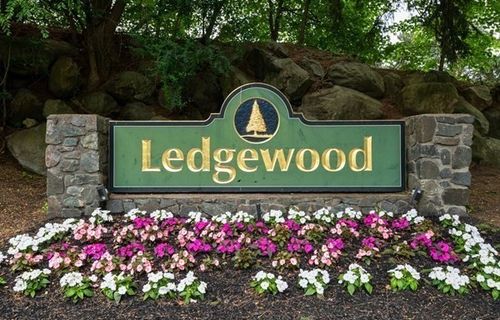 apt-16-3 Ledgewood Way, Peabody, MA, 01960-7456 | Card Image