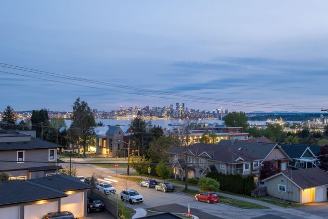 463 W 14 Th Street, House other with 5 bedrooms, 3 bathrooms and 3 parking in North Vancouver BC | Image 30