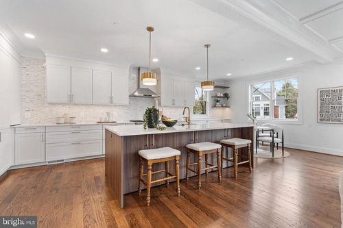 9211 Villa Dr, BETHESDA, MD, 20817-3309 | Card Image