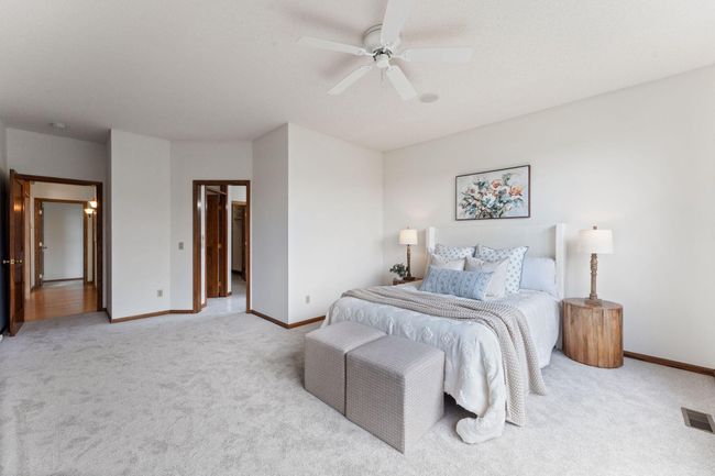 9946 Wellington Ln, Townhouse with 4 bedrooms, 3 bathrooms and null parking in Woodbury MN | Image 27
