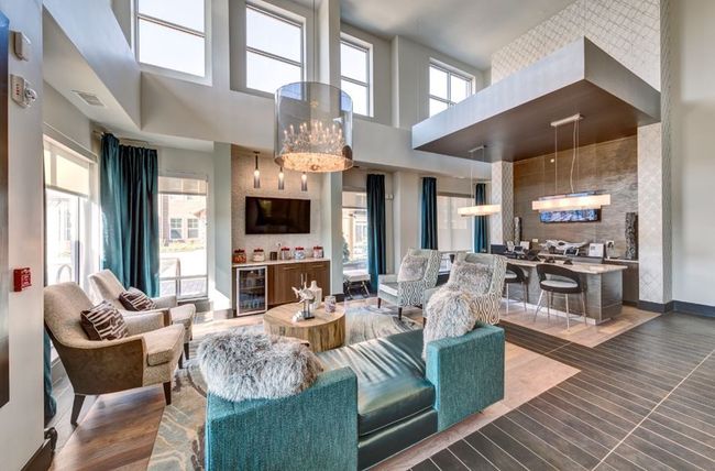 UNIT-4101 - 670 E Algonquin Rd, Condo with 2 bedrooms, 2 bathrooms and 2 parking in Schaumburg IL | Image 17