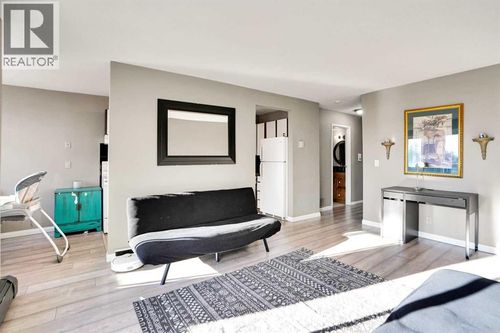 1529 26 Ave Sw, Calgary, AB, T2T1C4 | Card Image