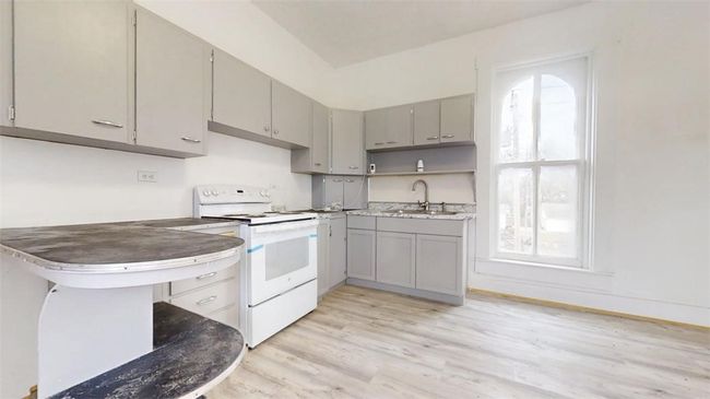 137 W Buena Vista St, House other with 3 bedrooms, 3 bathrooms and null parking in Kansas IL | Image 26