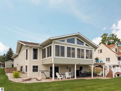 6945 W Redman Dr, Lake City, MI, 49651-8516 | Card Image