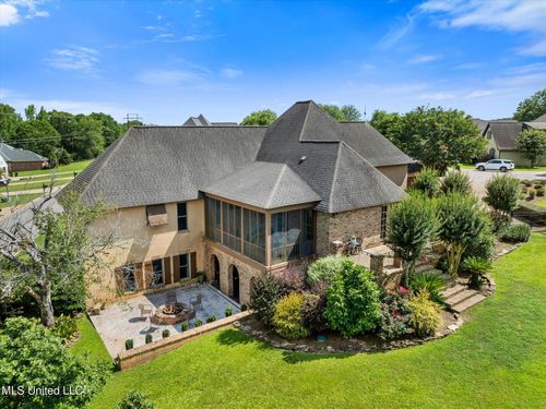 16 Sunset Cir, Hattiesburg, MS, 39402-8264 | Card Image