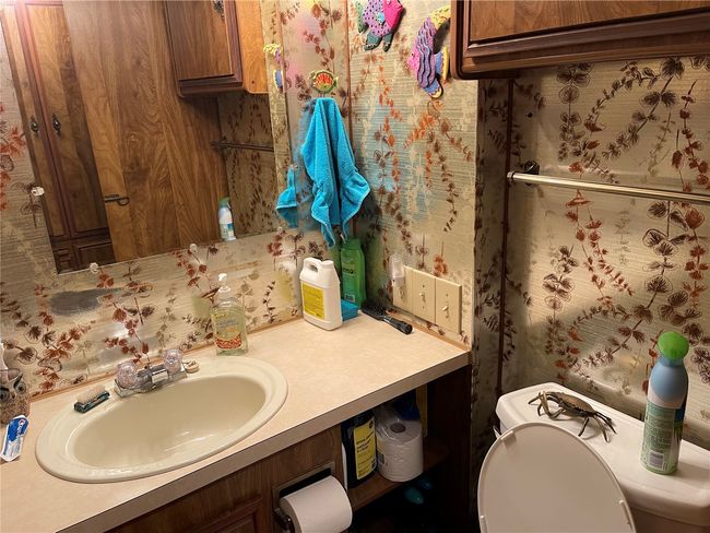 Bathroom | Image 15