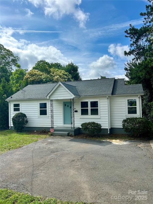 2820 The Plz, Charlotte, NC, 28205-2414 | Card Image