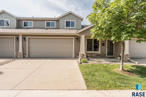2905 E Fieldstone Pl, Sioux Falls, SD, 57108-5450 | Card Image