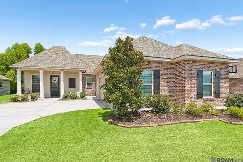 860 Lakehaven Dr, Gonzales, LA, 70737-5448 | Card Image