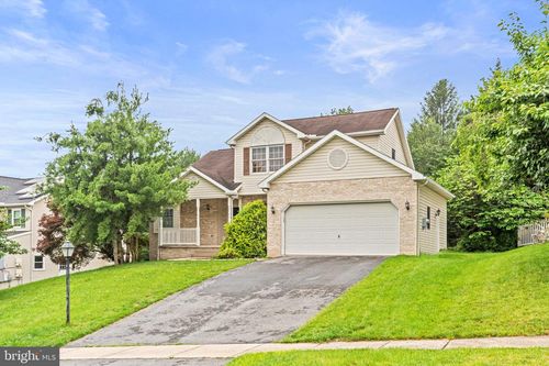 6429 Churchill Rd, HARRISBURG, PA, 17111-4817 | Card Image