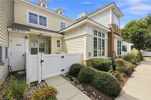 8135 Captains Way, Norfolk, VA, 23518-3583 | Card Image