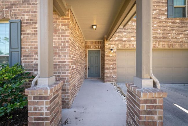 2080 Lost Timbers Dr, House other with 5 bedrooms, 3 bathrooms and 2 parking in Conroe TX | Image 5