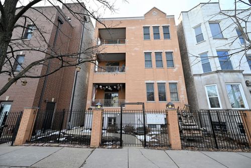 3r-2108 N California Ave, Chicago, IL, 60647-8270 | Card Image
