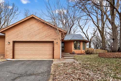7625 138th St W, Apple Valley, MN, 55124-7386 | Card Image