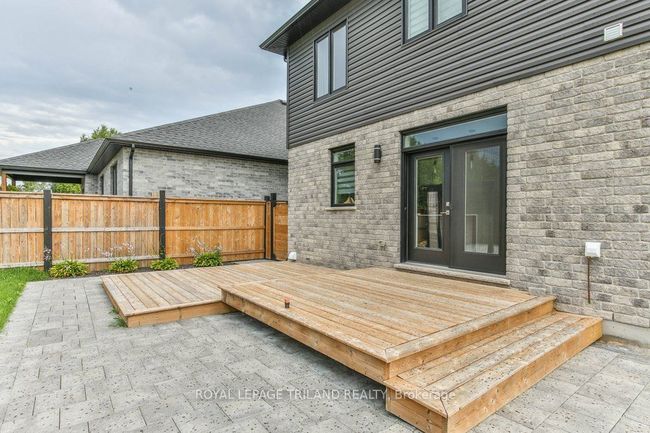 51 Elliot St, House other with 6 bedrooms, 3 bathrooms and 2 parking in Strathroy ON | Image 42