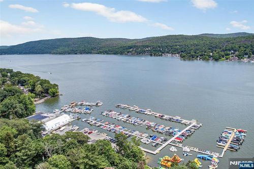 24 Gifford Rd, Hewitt, NJ, 07421-2931 | Card Image