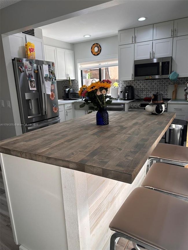 13686 Sw 116 Th Ln, House other with 3 bedrooms, 2 bathrooms and null parking in Miami FL | Image 5