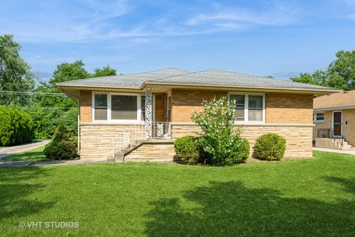 1250 Forest Rd, La Grange Park, IL, 60526-1117 | Card Image