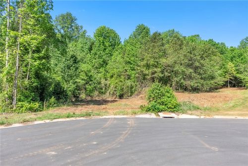 228 River Oaks Cir, Piedmont, SC, 29673-7586 | Card Image