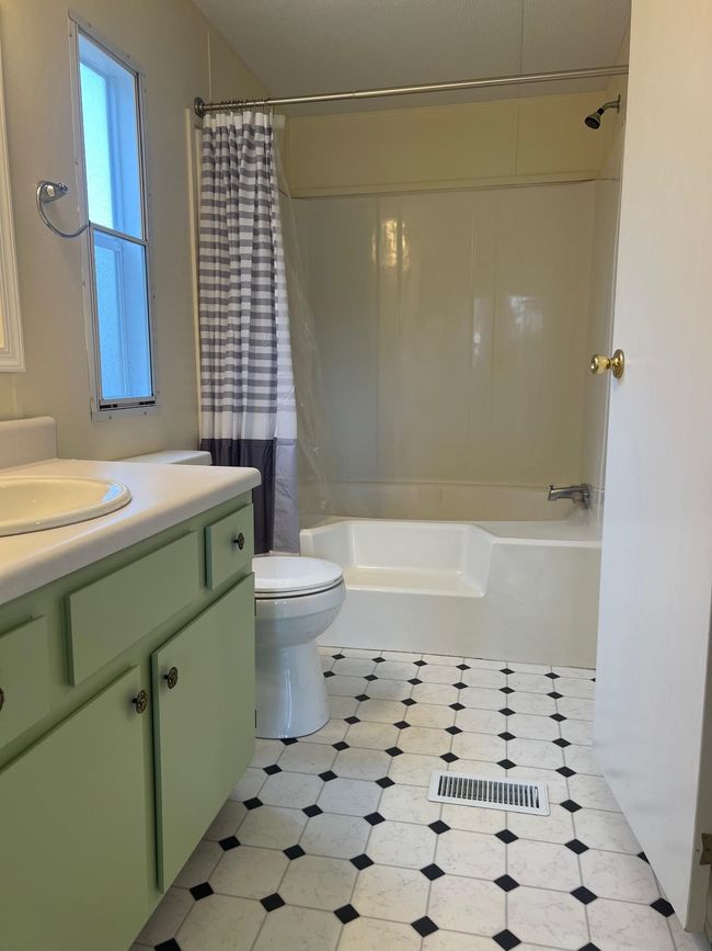 34 N Johnson St, House other with 3 bedrooms, 2 bathrooms and null parking in CRAIGSVILLE VA | Image 8