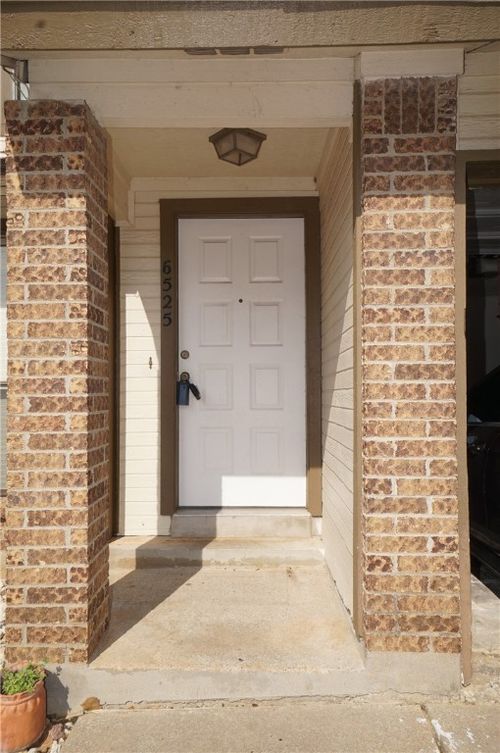 6525 Hart Ln, Austin, TX, 78731-3138 | Card Image