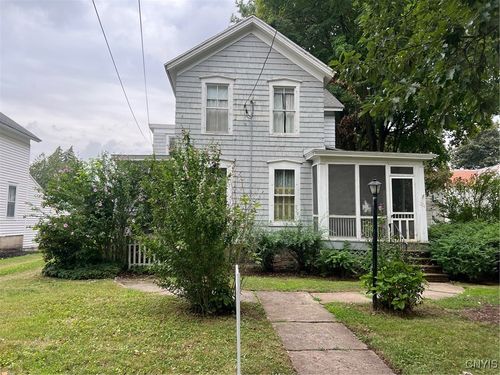 221 Park Ave, Oneida, NY, 13421-2021 | Card Image