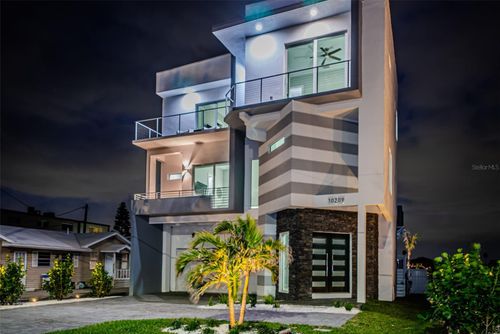10209 Gulf Blvd, Treasure Island, FL, 33706-4810 | Card Image