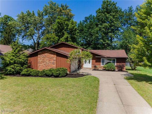 24696 Framingham Dr, Westlake, OH, 44145-4904 | Card Image