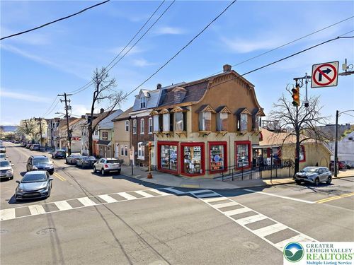 204 W Tilghman St, Allentown, PA, 18102-2517 | Card Image