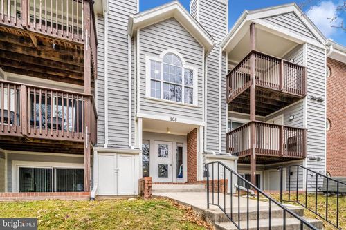 103-208 Water Fountain Ct, GLEN BURNIE, MD, 21060-2424 | Card Image