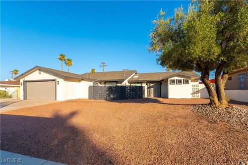 1571 Pawnee Dr, Las Vegas, NV, 89169-3170 | Card Image