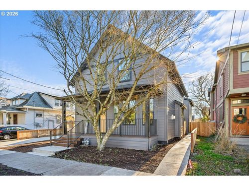 4234 Se Yamhill St, Portland, OR, 97215-2458 | Card Image