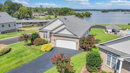 305 Lands End Cir, Union Hall, VA, 24176-4091 | Card Image