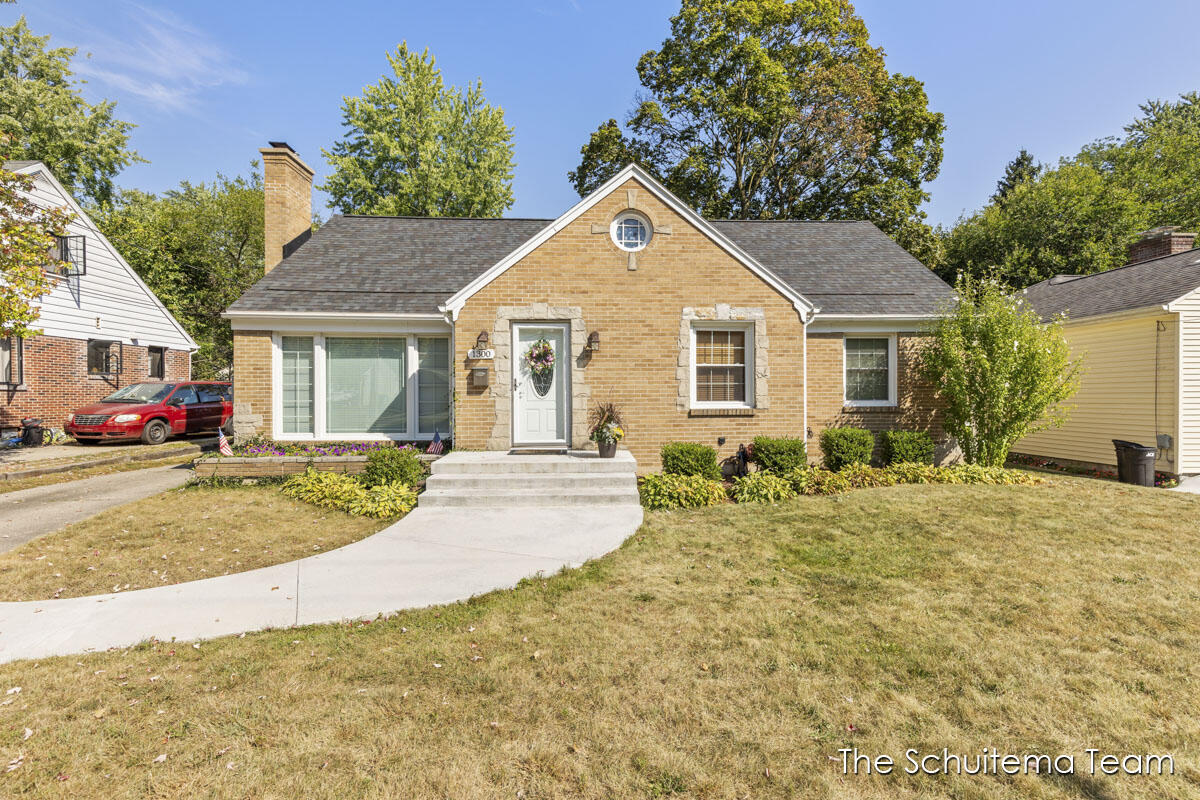 Philadelphia Ave, Grand Rapids, MI 49506