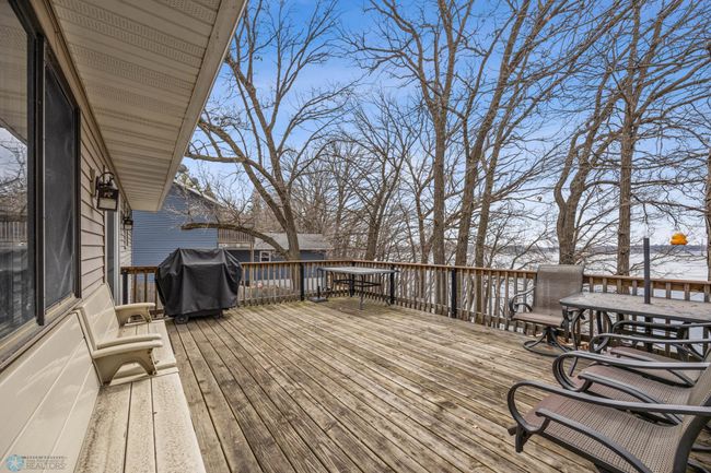 Deck | Image 28