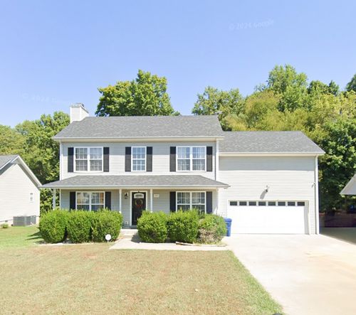 1397 Jenny Ln, Clarksville, TN, 37042-8527 | Card Image