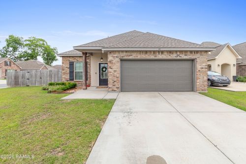 101 Red Deer Ln, Broussard, LA, 70518-5372 | Card Image