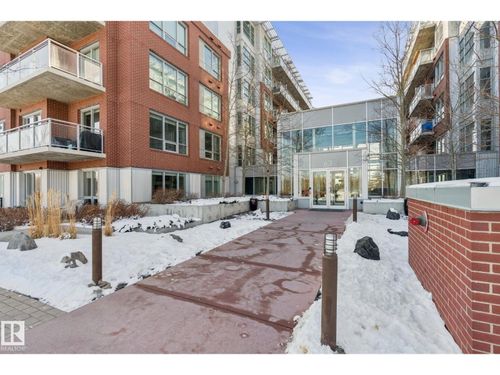 63 Inglewood Pk Se, Calgary, AB, T2G1B7 | Card Image