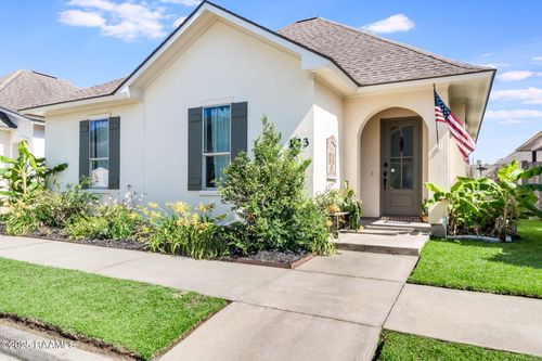 123 Laurel Grove Blvd, Youngsville, LA, 70592-6063 | Card Image